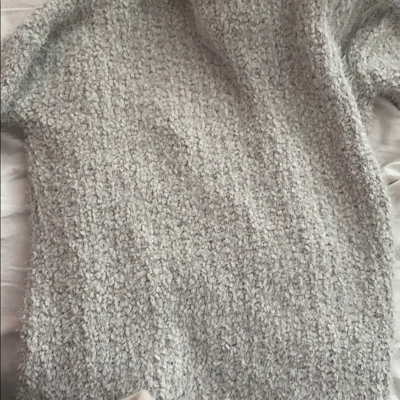 Fluffy cardigan (L but nicely oversized for S/M) - Picture 3 of 3